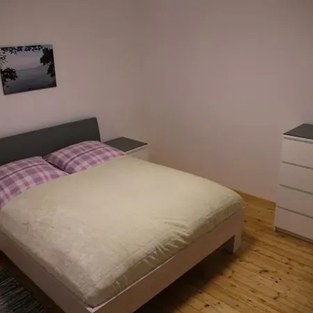 Am Kreuzberg - Nuerburgring Semesterbostad